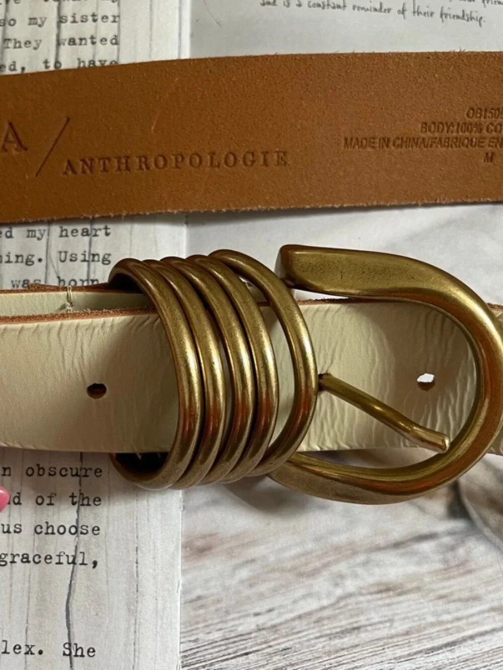 ANTHROPOLOGIE Cream Colored Crinkled Leather Belt with Gold Buckle; MEDIUM: EUC!